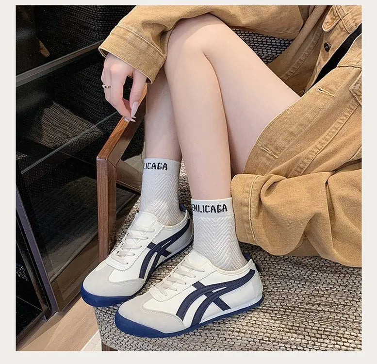 Dexun Women's White Lace-up Sneakers 2025 New Fashion Trend Autumn Flat Sports Casual Board Shoes Forrest Gump