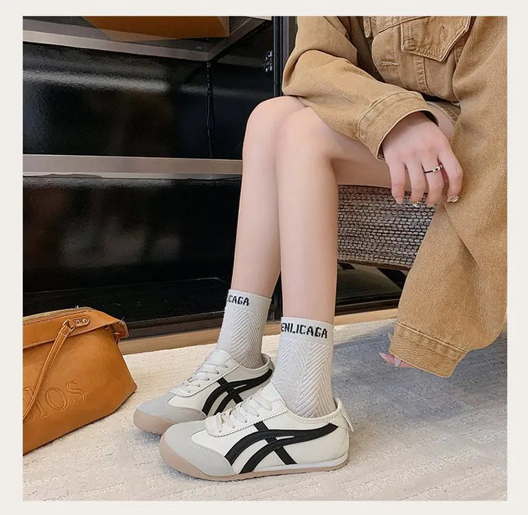 Dexun Women's White Lace-up Sneakers 2025 New Fashion Trend Autumn Flat Sports Casual Board Shoes Forrest Gump