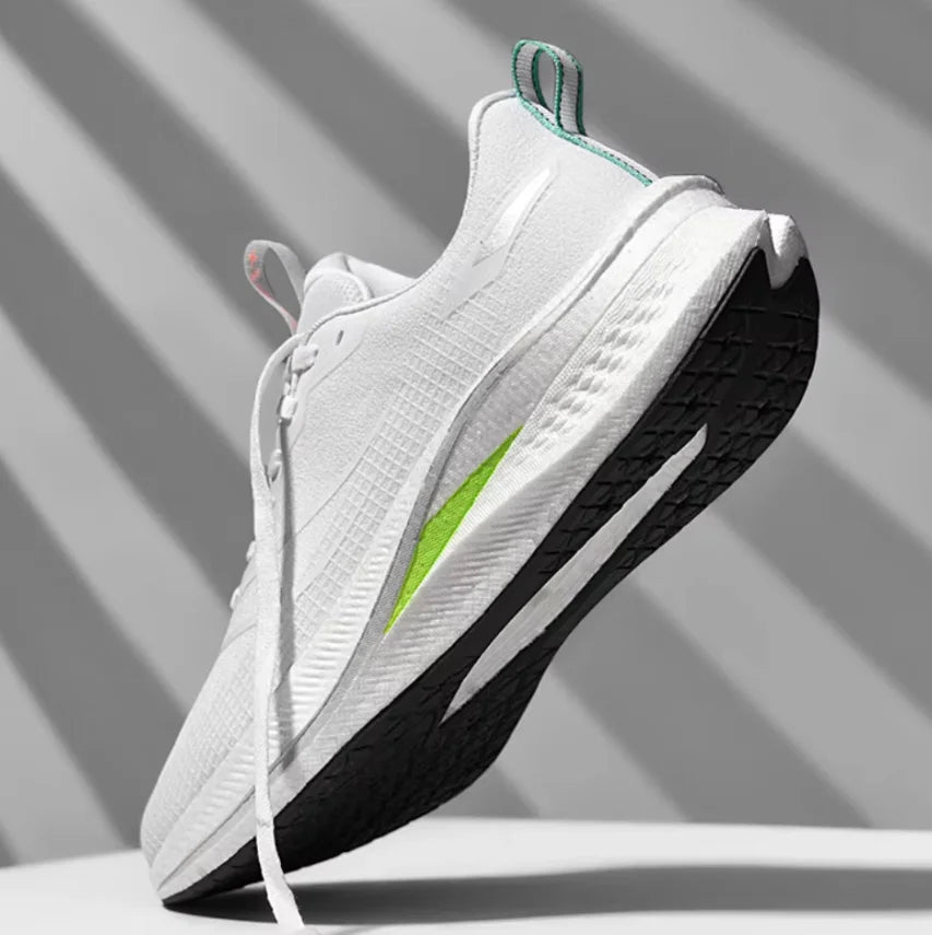 Low MOQ Custom Men Casual Sports Shoes Ultra Lightweight Blank Mesh Breathable Women Fashion Running Shoes Walking Sneakers