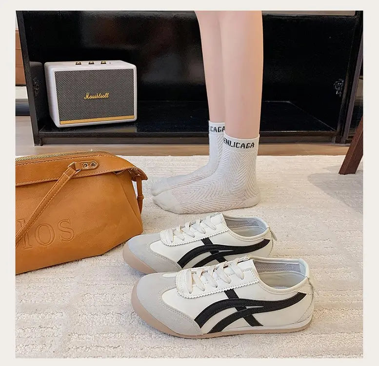 Dexun Women's White Lace-up Sneakers 2025 New Fashion Trend Autumn Flat Sports Casual Board Shoes Forrest Gump