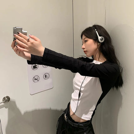 1pcs Retro Classic Headset Music Mp3 Walkman Retro Feelings Portable Wired Small Headphones Sports Fashion Photo Props