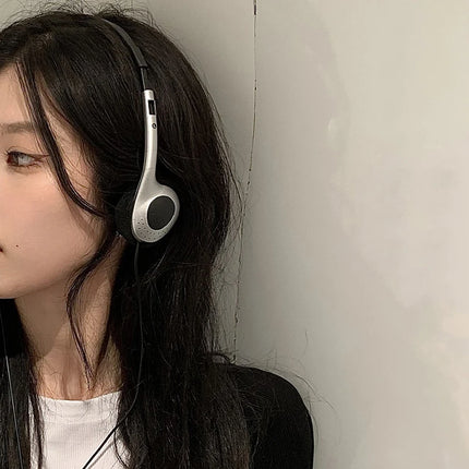 1pcs Retro Classic Headset Music Mp3 Walkman Retro Feelings Portable Wired Small Headphones Sports Fashion Photo Props