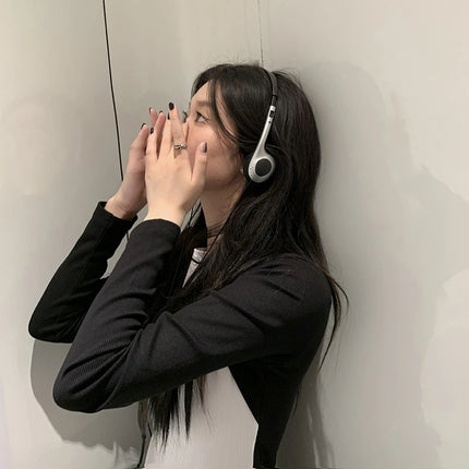 1pcs Retro Classic Headset Music Mp3 Walkman Retro Feelings Portable Wired Small Headphones Sports Fashion Photo Props